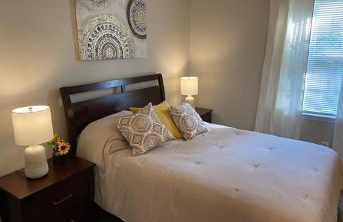 Lovely 2 Story 4 Bedms 3 Baths Home by Stone Mountain Park! - Foto 10