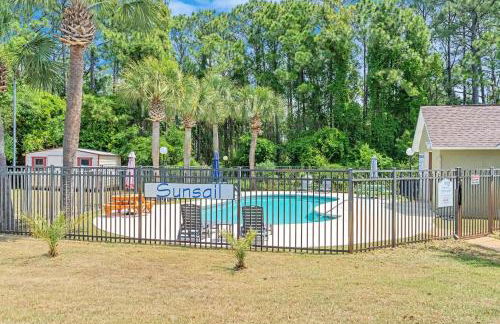 Steps Away-Game Room-Comm Pool-Golf Cart Deals - Foto 57