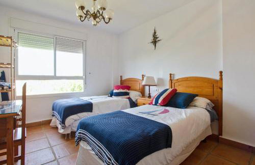 Charming villa in Sanlúcar de Barrameda with private pool - Photo 14