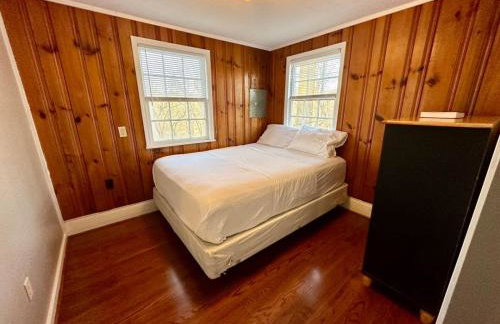 Cottage 6- Lees Ford Marina - Photo 8