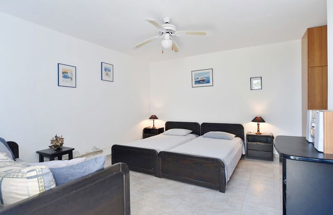 Sophia Villa Paros - Beachfront Villa at Lolantonis - Photo 15