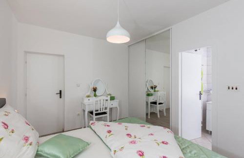Apartments Orange Tree - Photo 50