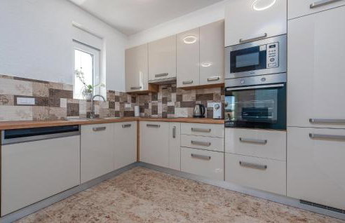 Lovely Home In Debelo Brdo With Sauna - Photo 20