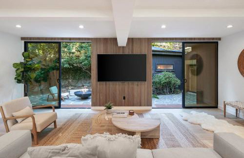 Studio City Stunning House with 5 bedrooms, Pool, Jacuzzi, Fire-pit, Guest House - Foto 3