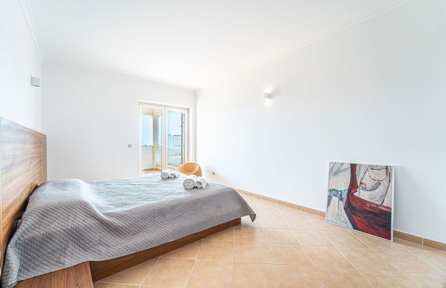 Villa Ribeiro by HelloVacations - Foto 8