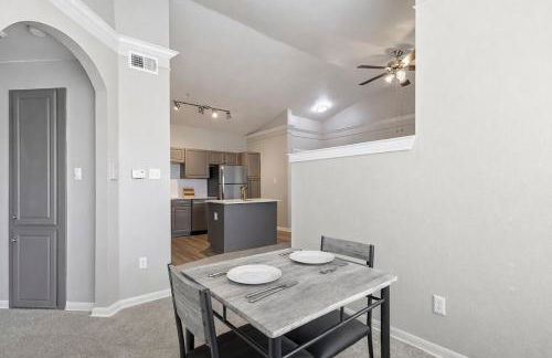North Dallas 1BR Escape Modern Design Amenities - Photo 20