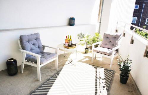 HH 04 by ROCKCHAIR - SUPERHOST Status - Modernes Apartment mit sonnigem Balkon & premium Boxspringbetten in Winterhude - Hamburg Top Geheimtipp - Foto 26