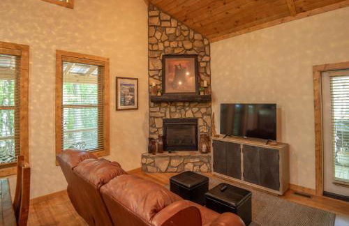 Stone's Throw Bungalow-- Hot Tub, Modern & Updated, Sleeps 2 - Foto 6