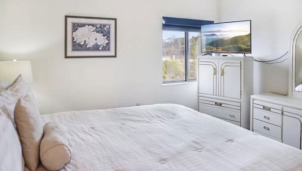 Smoky Mountains 610 3BD Condo with Fireplace and Jacuzzi Tub by RedAwning - Foto 2, Habitación