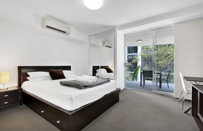 South bank serviced apartments - Photo 3