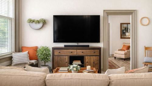 Large Luxury Downtown Loft - Walk to Everything Free Parking - Foto 4