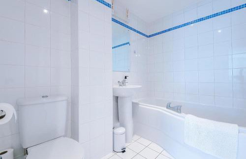 Central Leeds 2BR 2BA, Wi-Fi, Kitchen, Sleeps 5 - Foto 35