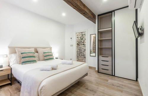 El Patio de Vespasiano-Calera- vistas a la iglesia junto al puerto - Photo 59