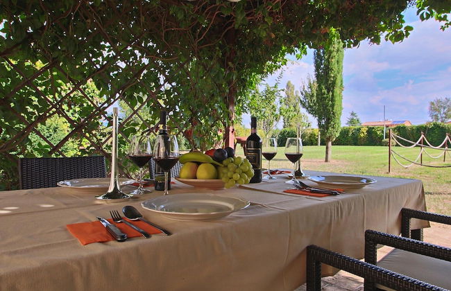 Modern Holiday Home in Foligno - Loc. With Pool - Foto 78