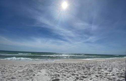 Beach Bungalow, 3 Min Walk to Beach, Golf Cart, 4 bikes, Wagon - Foto 28