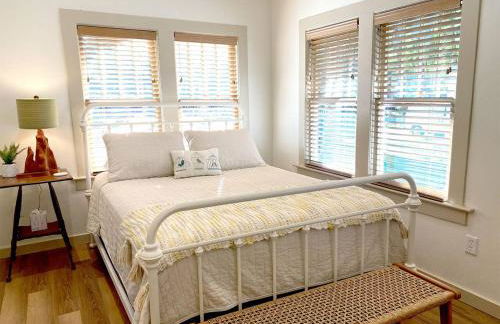 Charming 1940s Daybook Cottage on the Florida Hidden Coast - Foto 3