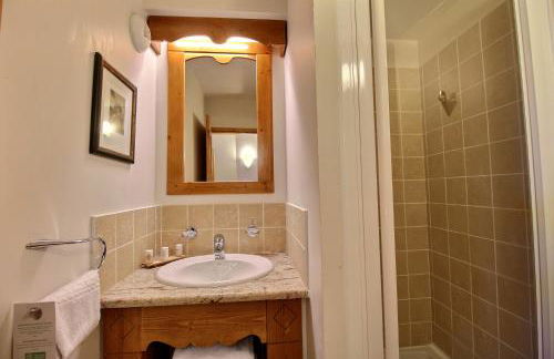 ARC 1950 - Appartement 10 personnes Duplex Cheminée - ski aux pieds - Sauna, Hammam, Jacuzzi - Photo 8