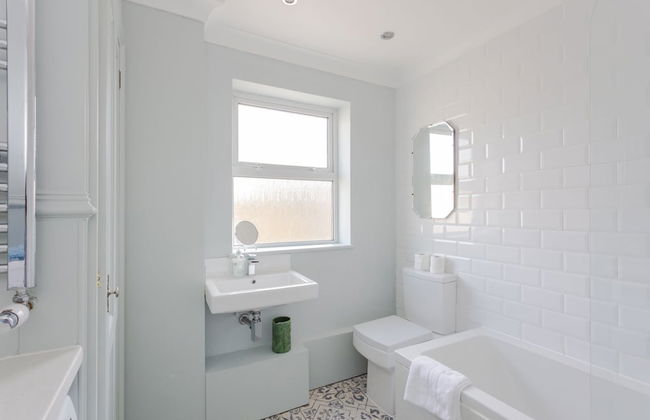 Newly Refurbished 4 Bedroom House in East London - Foto 37