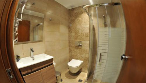 Η ΦΛΩΚΑΤΗ - Foto 3