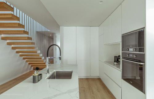 SereneScape Villa - Fernão Ferro - Foto 32