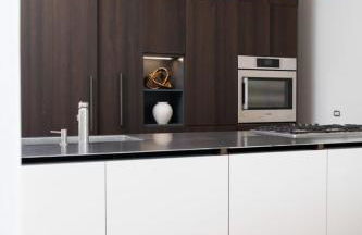 Luxury Gold Coast Penthouse with Deck & Views - Photo 18