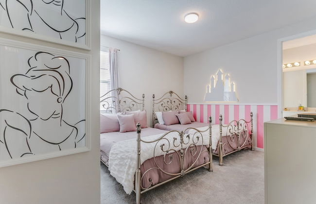 9 BD 6.5 BH With Game Room and Pool - Foto 24