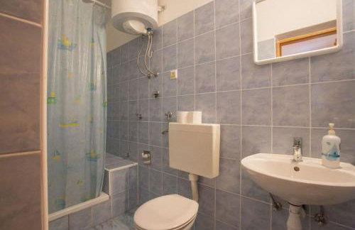 Robinson Erina - Photo 21