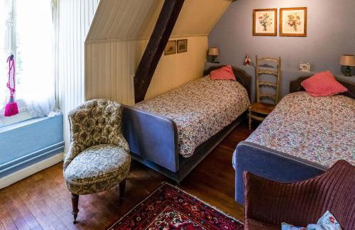 Beautiful Castle in Le Veurdre with Private Pool - Foto 30