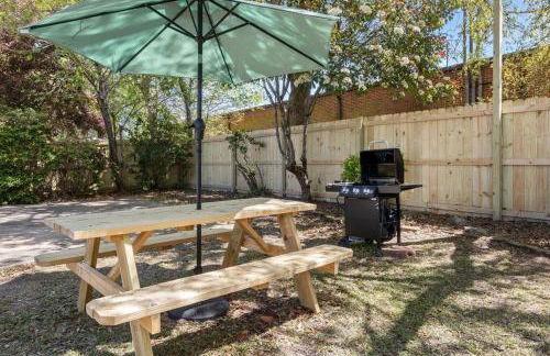 Family Home and Private Backyard - Foto 17