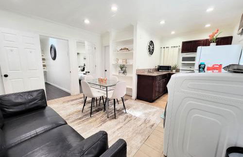 Two bedroom private guesthouse in great location Close to Melrose Hollywood sign and attractions - Foto 6