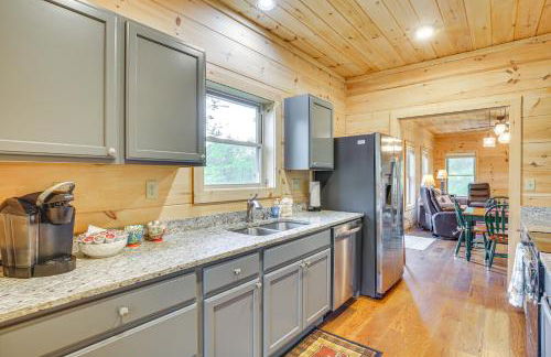 Pet-Friendly Boone Cabin with Mtn Views and Hot Tub! - Foto 8
