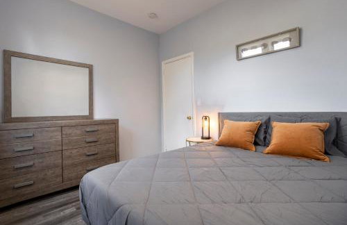 Three BR near Metlife with Laundry & Parking - Foto 7