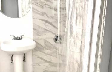 NEW Pompano Beach AirPark Duplex! Patio Parking! - Foto 9