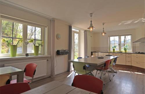 Lovely Group House near Winterberg with Private Sauna, Garden, & Terrace - Photo 32