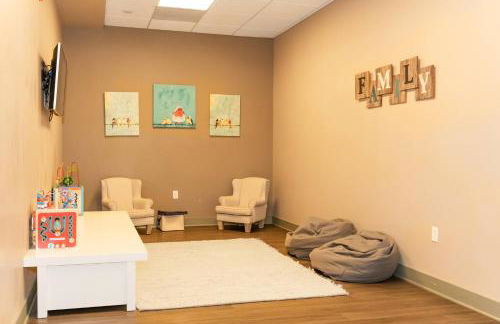 Ski Town Hideaway | Fireplace + Walk to Downtown - Foto 14