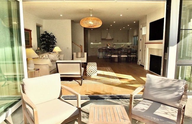 Beach Paradise Stunning 3-story in Long Beach! - Foto 22