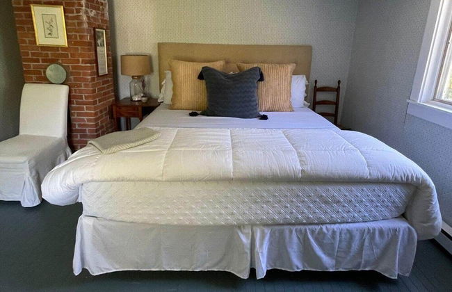 Deer Isle Farmhouse - New! - Photo 3