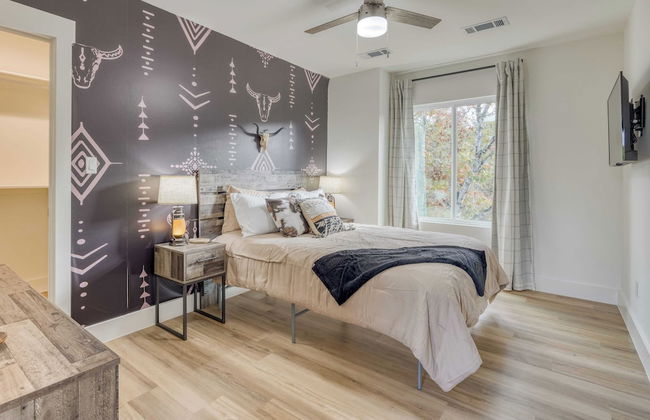 Pool, Hot Tub, Game Room, Fire Pit Luxe & Private 4bdr Maverick by Avantstay - Foto 31