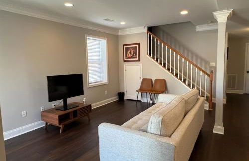 25 - Luxury 3 BR 1 and half Baths, Lower Level Unit, and Nonsmoking - Foto 8