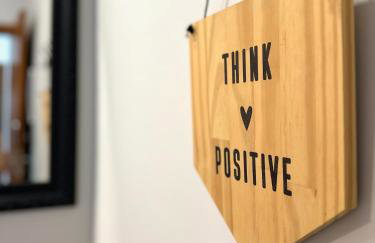 Apto Excelente C/Ar, Varanda Gourmet e Piscina - Foto 3