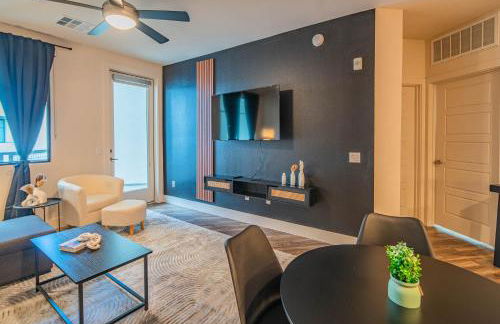 Chic Retreat Near Kierland Golf Pool Gym Washer DryerD - Foto 20