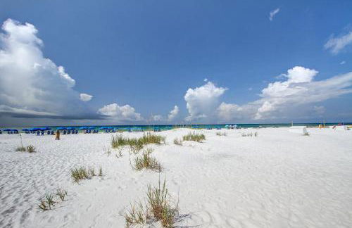 Cute Little Cottage! Perfect Getaway! 2 Pools! Sleeps 4! - Foto 17