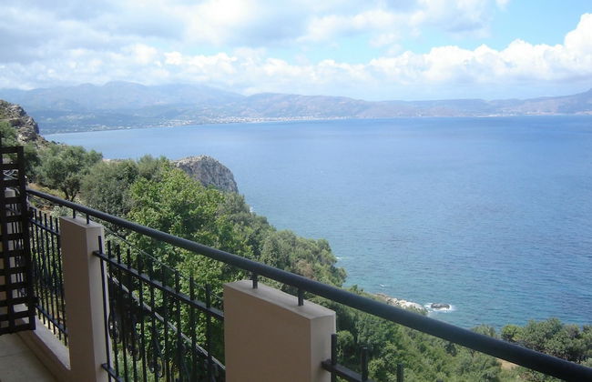 Seaview Studio, 3 Pers Panoramic Seaview in Beautiful Setting, West From Chania - Foto 5