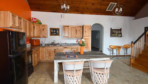 Mountain Meltdown - Pet Friendly, Grill, Wifi, Fire Pit, EV Station -Shared Space - Grill, Fire Pit, Covered Porch, Fountain Pond - Foto 4, stove