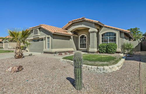 Patio and Fenced Yard Family Retreat in Phoenix! - Foto 31