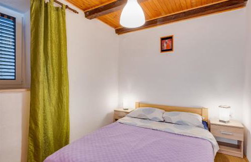 2 Bedroom Nice Apartment In Stara Baska - Foto 14