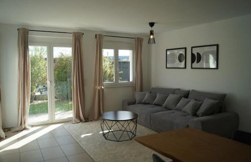 Charmante Wohnung mit eigenem Garten in der Nähe Würzburg - Foto 1