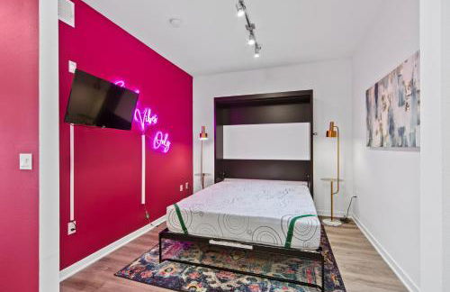 Fairfax District Chic City Oasis 2 BR Apt with Den 136 - Foto 24
