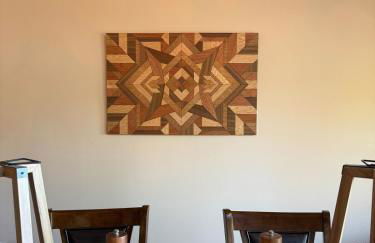 Romantic Getaway or Family Vacay with Mountain Views & Hot Tub - Foto 38