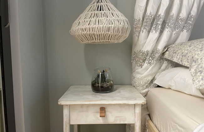 Cozy 1Br Apts with Yard and Parking - Photo 8